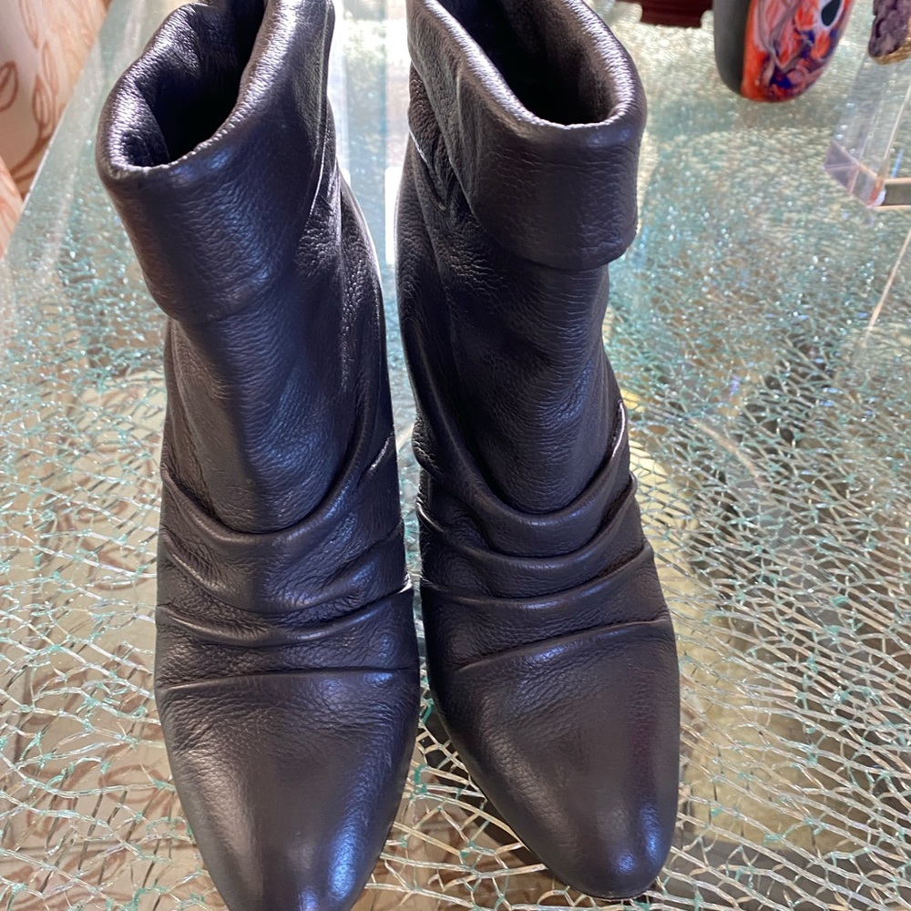 BEBE short boots size 9. Used but good condition